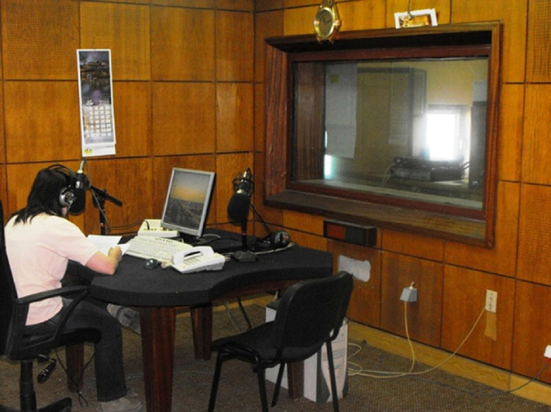 Три године без динара